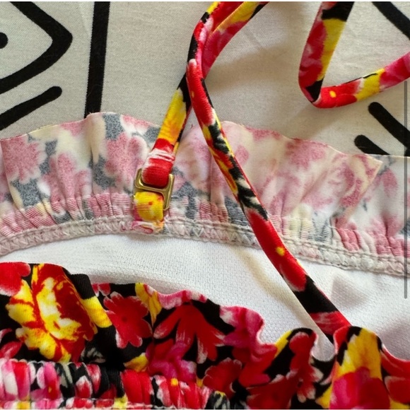 Floral Tube Top with High Waisted Bottoms - Picture 3 of 6